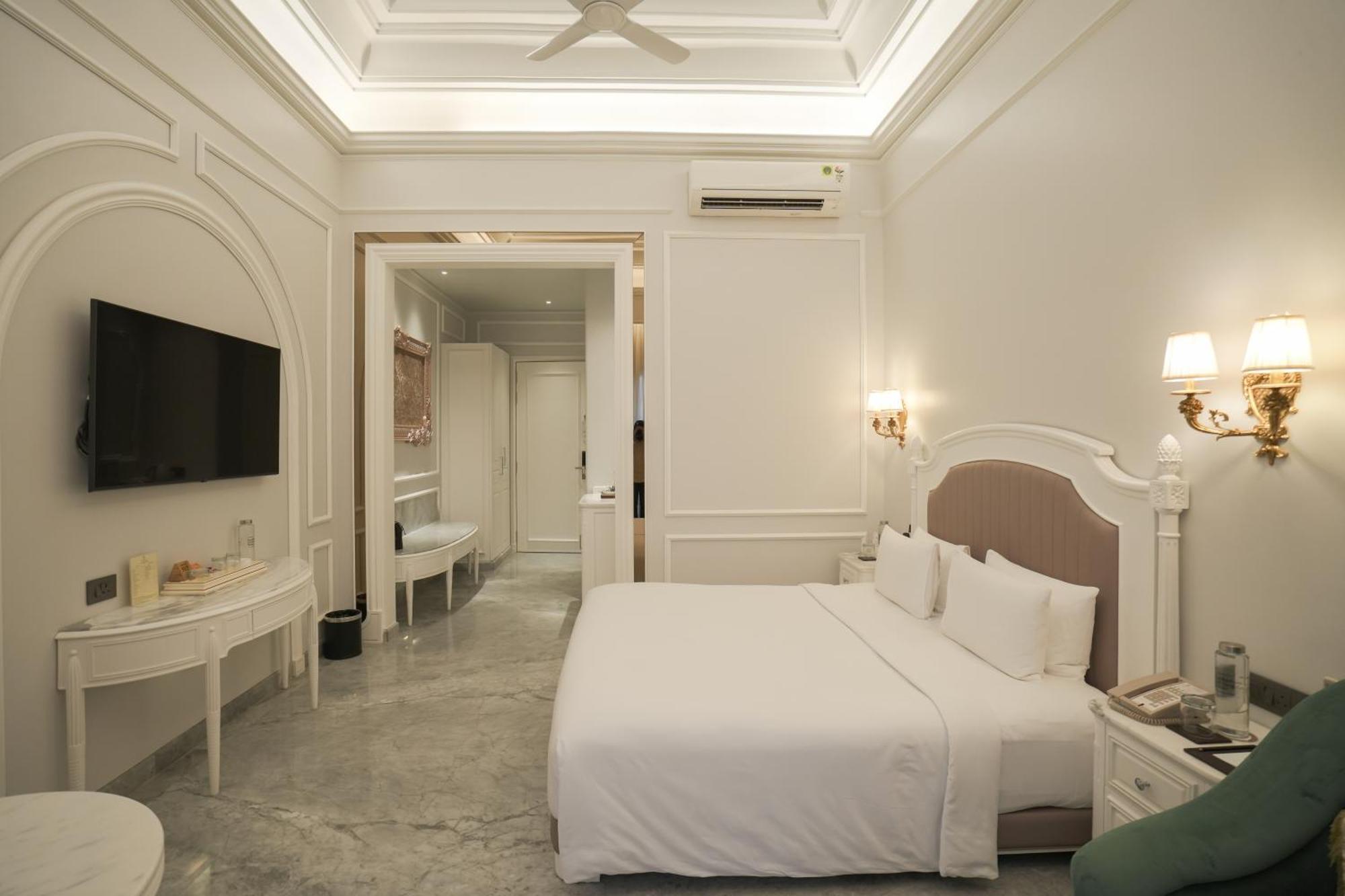 Hotel Hillock Ahmedabad Exterior photo