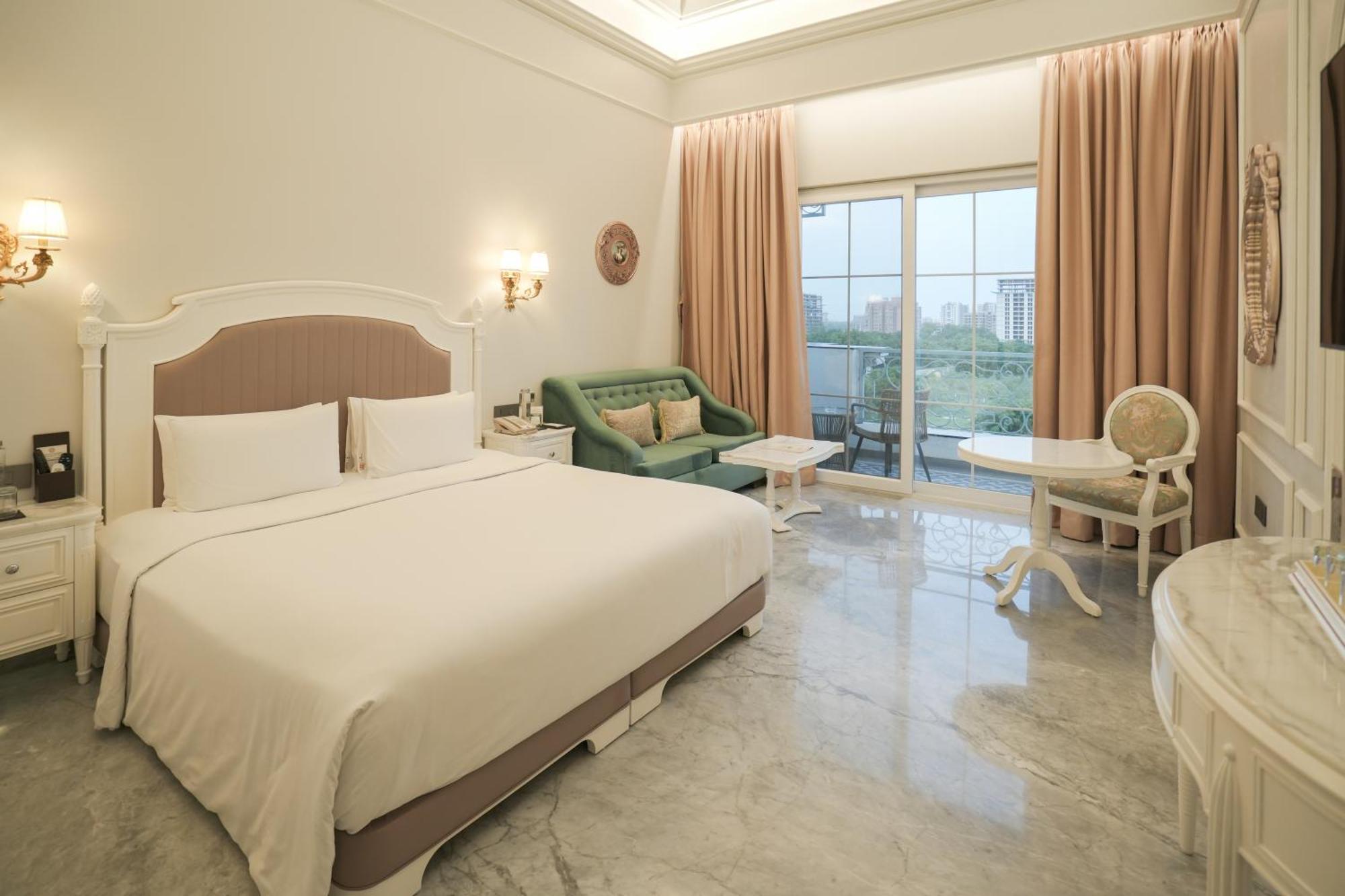 Hotel Hillock Ahmedabad Exterior photo